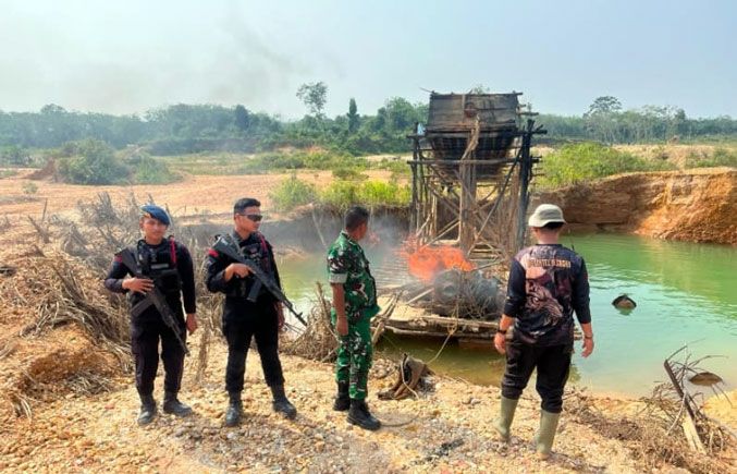 Operasi PETI Kuantan Merah Putih Presisi 2026, Polda Riau Musnahkan 525 Rakit
