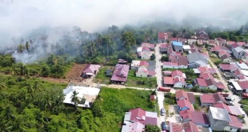 Karhutla di Tembilahan Menjalar Mendekati Pemukiman Warga