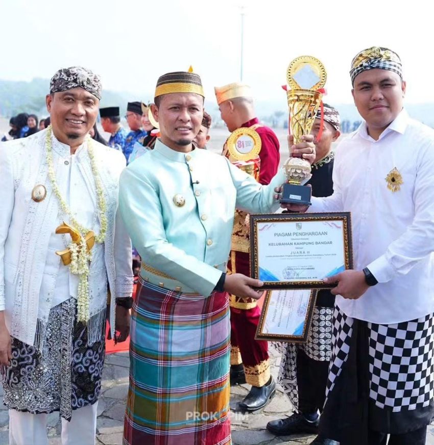 Kelurahan Kampung Bandar Juara III Lomba Kebersihan se-Kota Pekanbaru