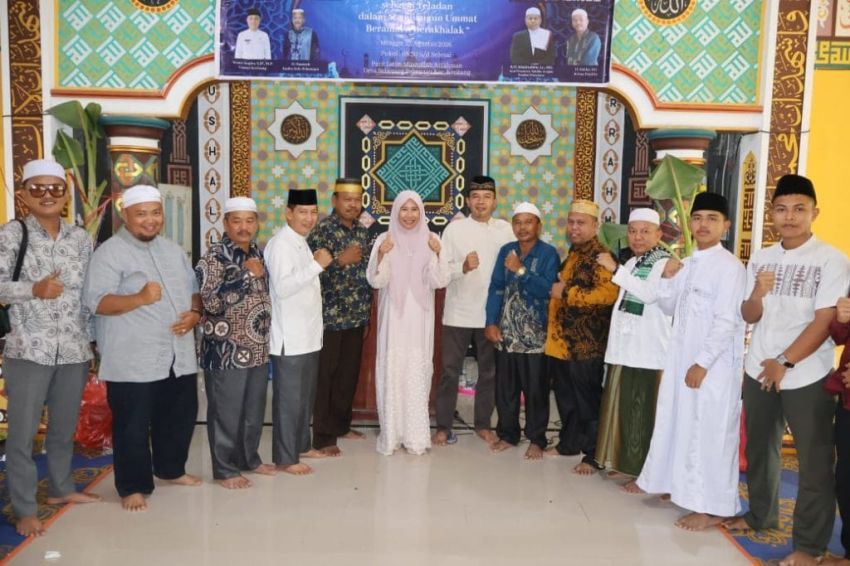 Maulid Nabi di Desa Seberang Pebenaan, Wabup Yuliantini Selipkan Pesan Tak Bakar Lahan