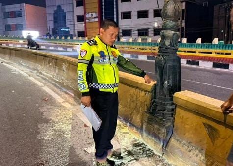 Laka Tunggal di Flyover Imam Munandar Pekanbaru, Remaja Tewas di TKP
