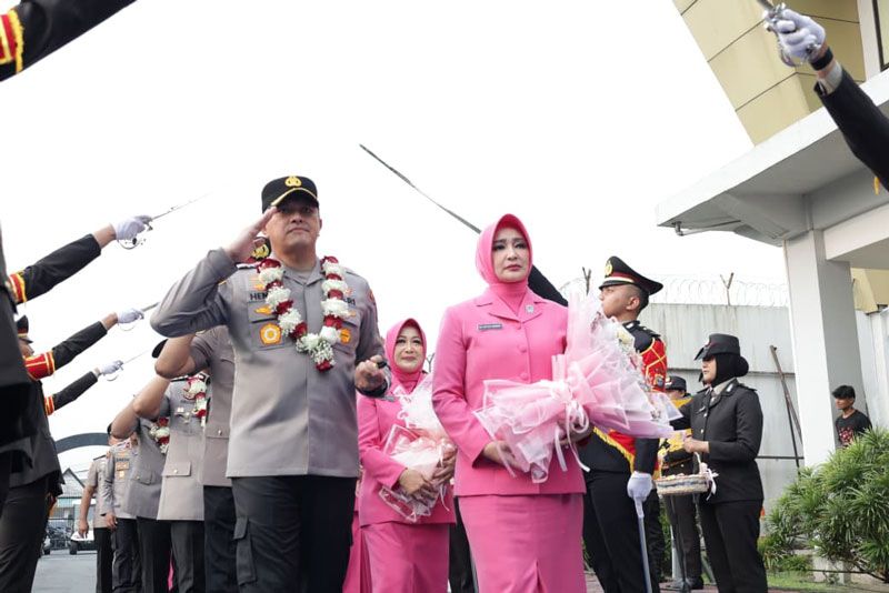 Kapolda Pimpin Sertijab Wakapolda, Irwasda, Karo SDM hingga Kapolres di Lingkungan Polda Riau