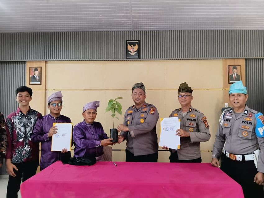 Polsek Kepenuhan dan SMKN 1 Kepenuhan Hulu Perkuat Sinergi Melalui MoU Green Policing