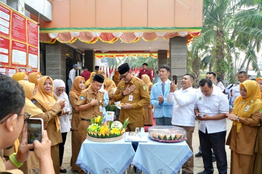 Sekda Inhil Hadiri Apel Pagi dan Milad ke-59 SMA Negeri 1 Tembilahan