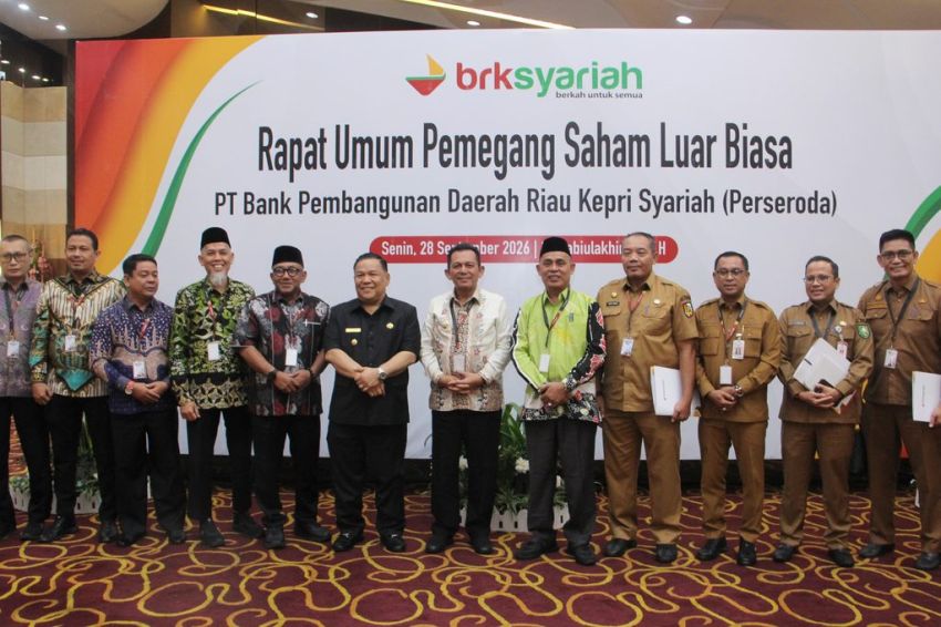 Bupati Herman Hadiri RUPS-LB Bank Riau Kepri Syariah di Pekanbaru