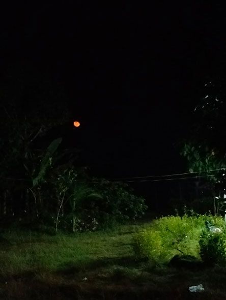 Fenomena Bulan Darah Ubah Langit Menjadi Merah Api