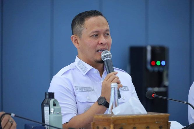 Wako Agung Minta Pejabat Sering Pakai Motor Keliling Pekanbaru