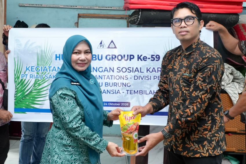Ketua PKK Inhil Hadiri Penyerahan Bantuan untuk Panti Pondok Bhakti Lansia