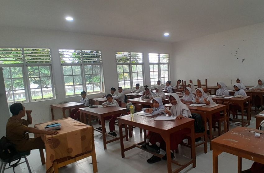 Kabut Asap, UPT SDN 011 Desa Baru Batasi Kegiatan di Luar Ruangan