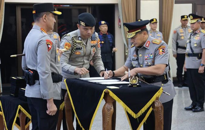 Dilantik Jadi Kabaharkam Polri, Komjen Herry Heryawan Bicara Amanah dan Pengabdian