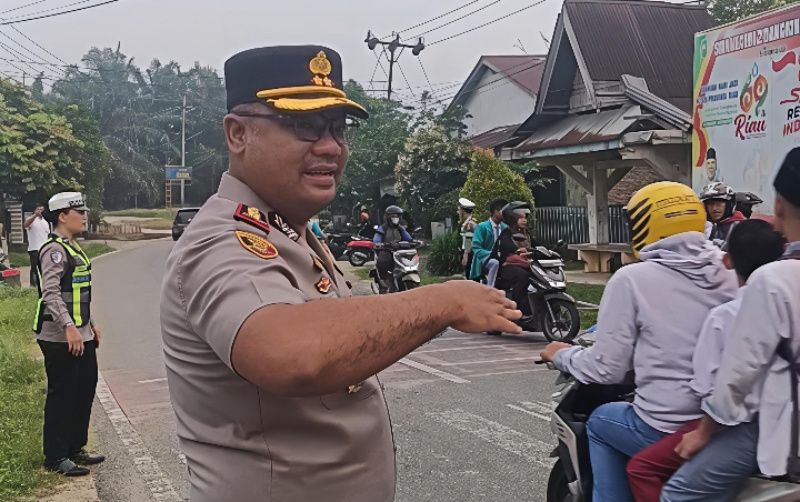 Turun ke Jalan, Kapolres Kampar Atur Lalin di Bangkinang