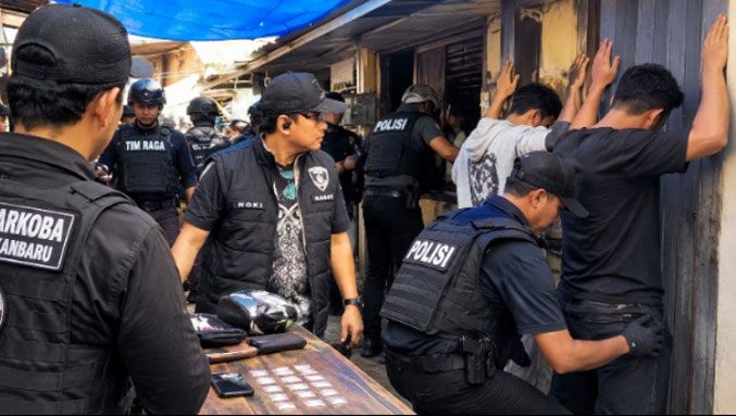 Gerebek Sarang Narkoba di Pekanbaru, Kasat Noki Incar Sabu, Senpi dan Senjata Tajam